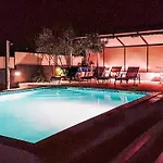 Katina Apartment With Private Pool Apartman Zadar