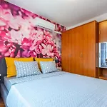 Apartman Katina Apartment With Private Pool