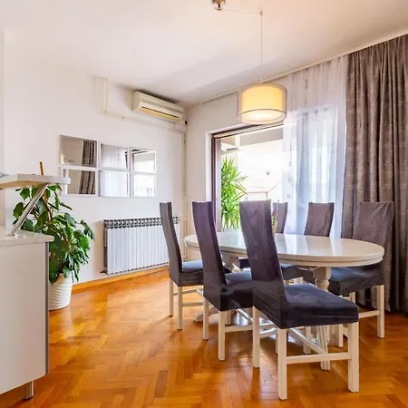 Apartment Katina Apartment With Private Pool Zadar