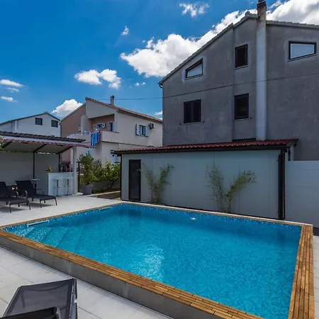 Katina With Private Pool * Zadar
