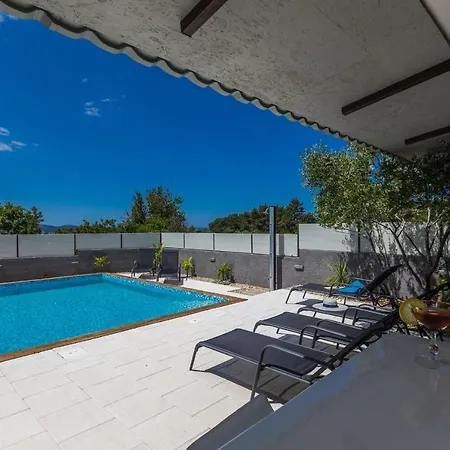 Katina With Private Pool * Zadar