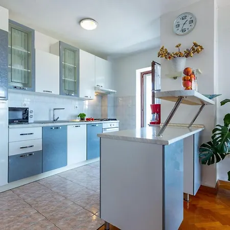 Katina With Private Pool Appartement