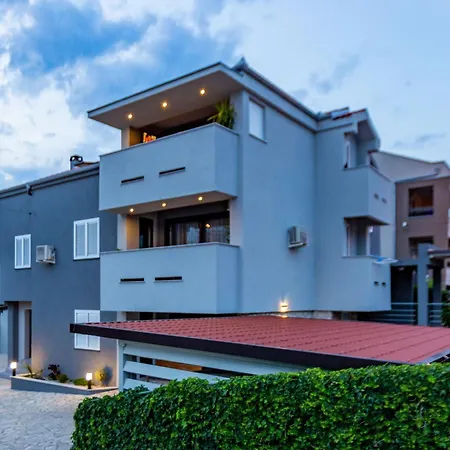 Katina With Private Pool