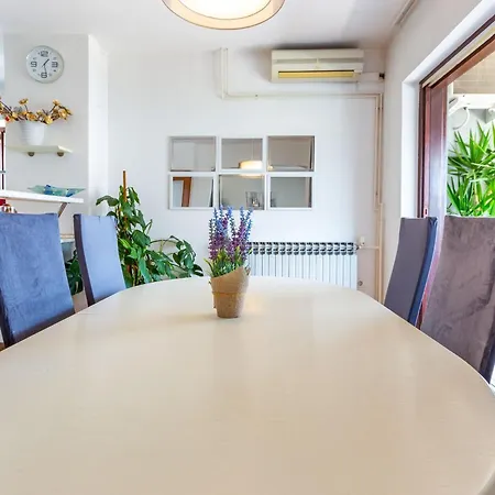Katina With Private Pool Appartement *