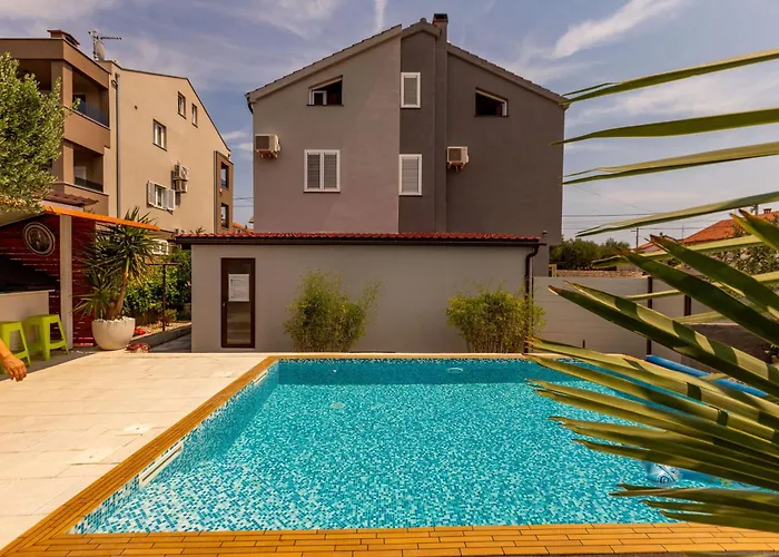 Katina With Private Pool Задар